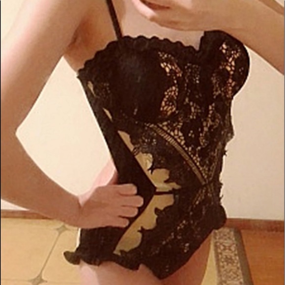 SWIMSUIT - Picture 2 of 9